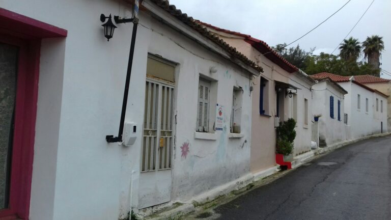 Read more about the article Town house in Koroni – fixer upper